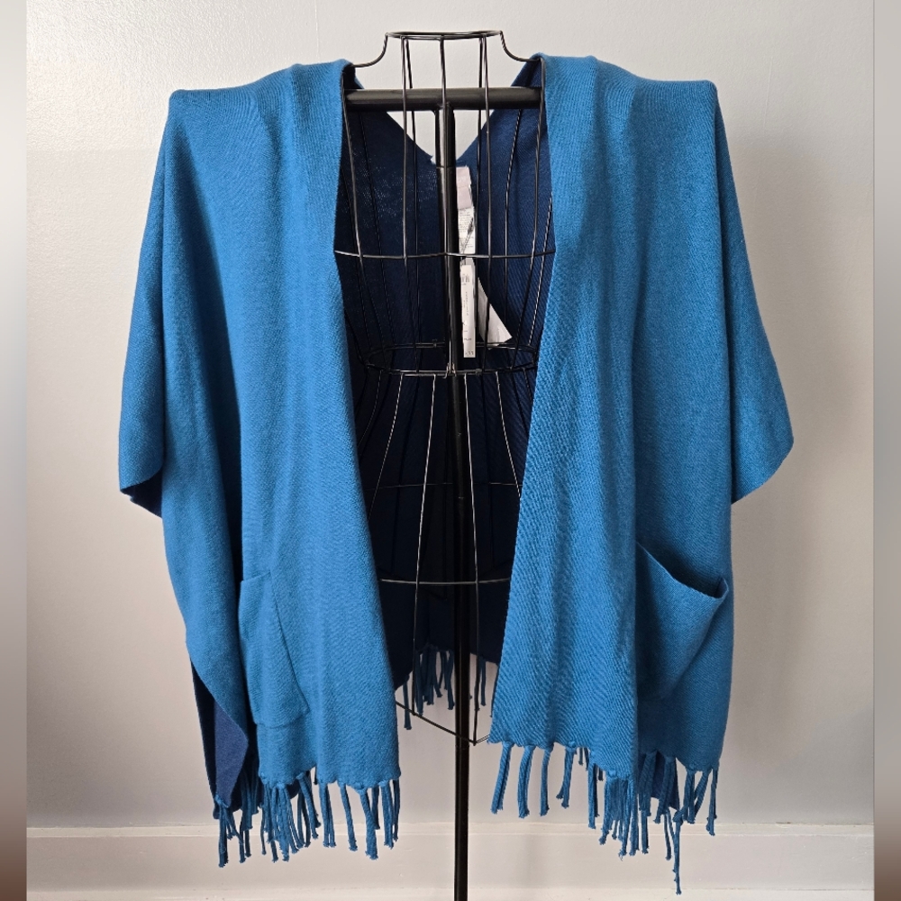 NWT Chico's Reversible Blue Knit Fringe Rauna Shawl/Wrap